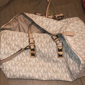 Great condition Michael Kors travel (duffle) bag